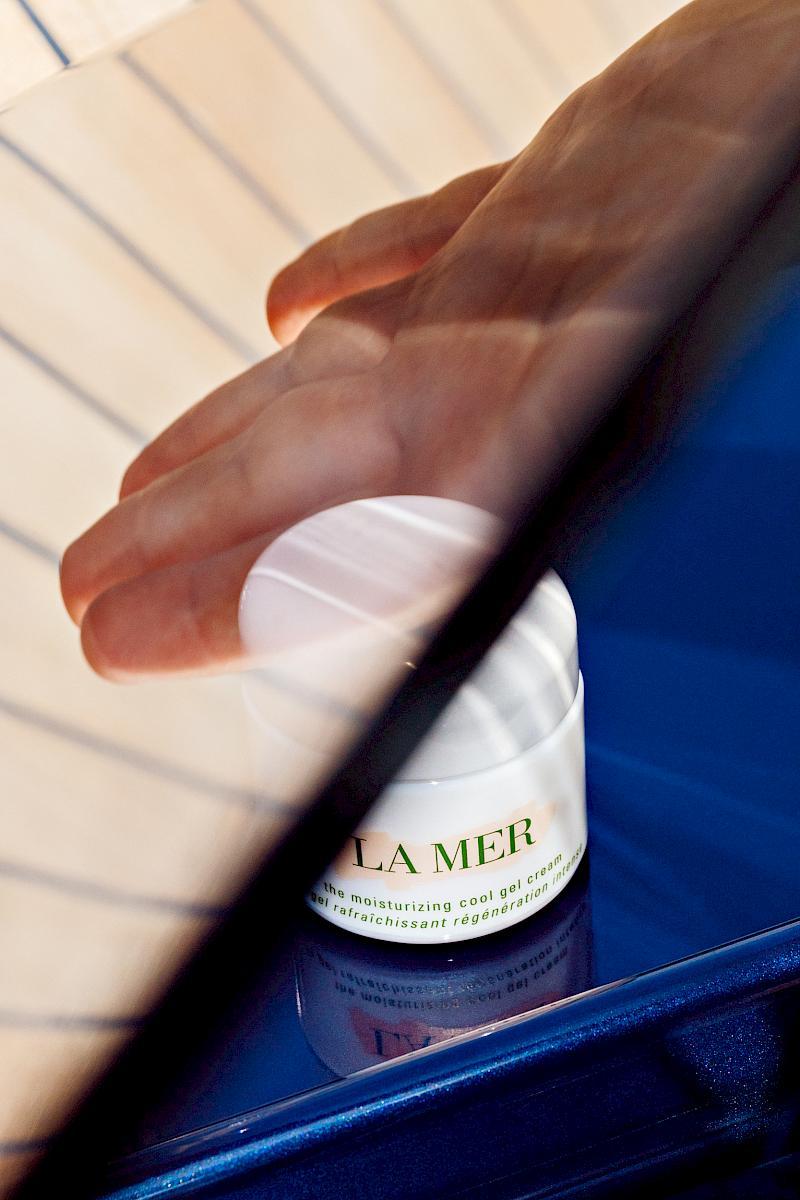 Moisturising Cool Gel Cream by La Mer on an Ovation 6.8 speedboat by Ganz Boat